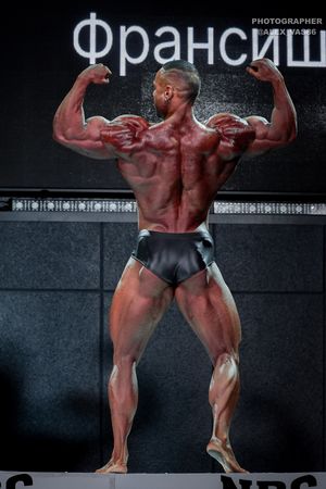 CLASSIC PHYSIQUE